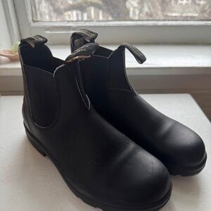 Blundstone Women’s Black Chelsea Boots